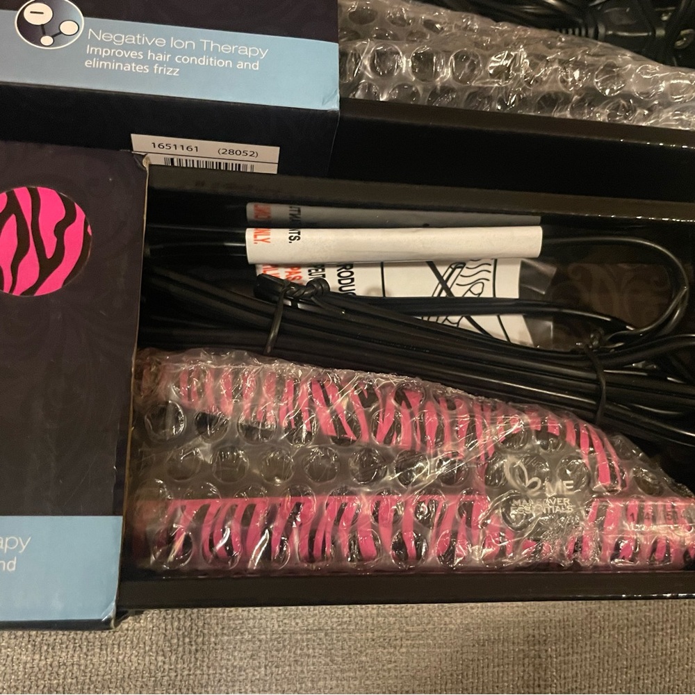 COPY - COPY - - Professional styling iron by love me makeover essentials! Brand…